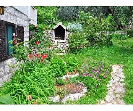 Apartment Marija Brsecine